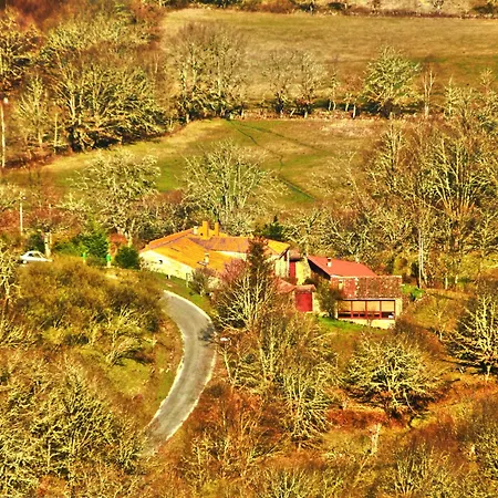 Caserío Da Castiñeira * Sas do Monte