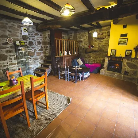 Caserio Da Castineira *