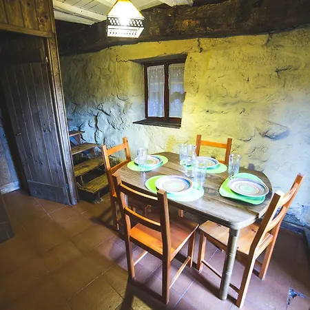 Caserio Da Castineira * Sas do Monte