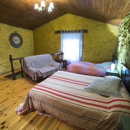 Caserio Da Castineira *