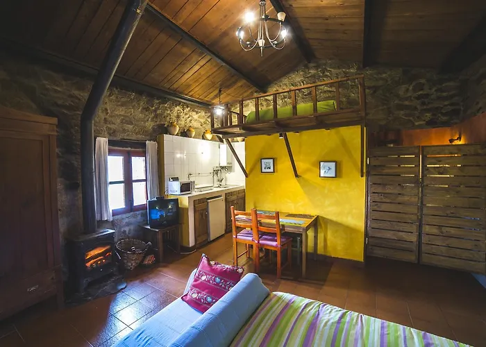 Caserio Da Castineira Kır Evi *